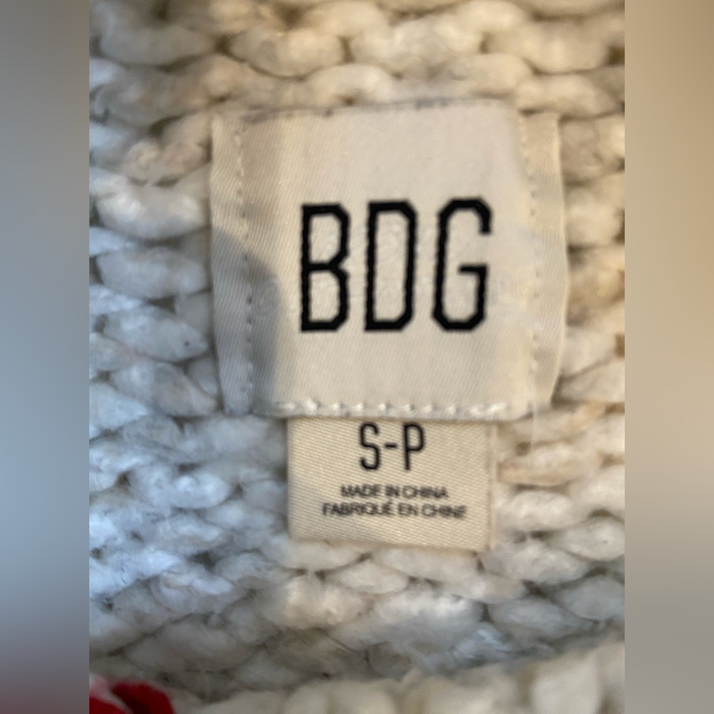 Urban Outfitters sweater - Picture 4 of 4